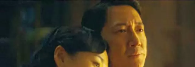 丁玉娇拒田家泰金条:《八千里路》以1930年代择偶观叩问现代婚恋逻辑 | 资讯配图 丁玉娇拒田家泰金条:《八千里路》以1930年代择偶观叩问现代婚恋逻辑 | 资讯配图