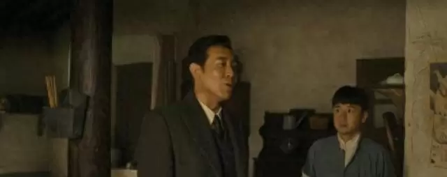 丁玉娇拒田家泰金条:《八千里路》以1930年代择偶观叩问现代婚恋逻辑 | 现场图 丁玉娇拒田家泰金条:《八千里路》以1930年代择偶观叩问现代婚恋逻辑 | 现场图