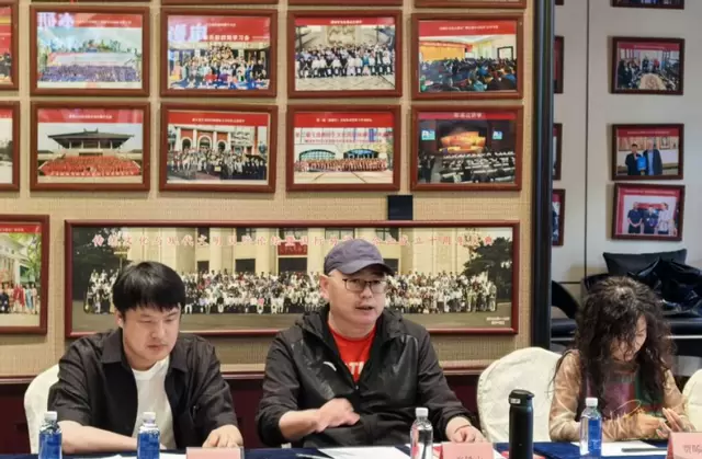 儿童电影《黑犬》剧本研讨在京举行,聚焦草原传说与儿童心理表达 | 相关图片 儿童电影《黑犬》剧本研讨在京举行,聚焦草原传说与儿童心理表达 | 相关图片
